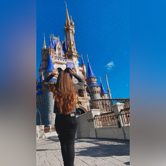 ✨Meet Your Posher, Staci!✨ - Picture 1 of 2